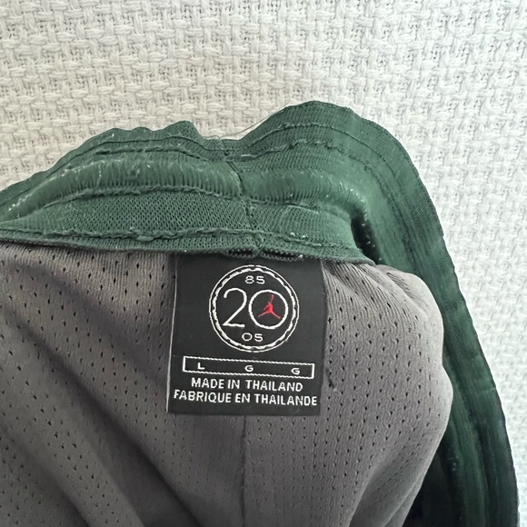 Jordan Basketball Shorts Grey, White, and Green - Picture 5 of 5